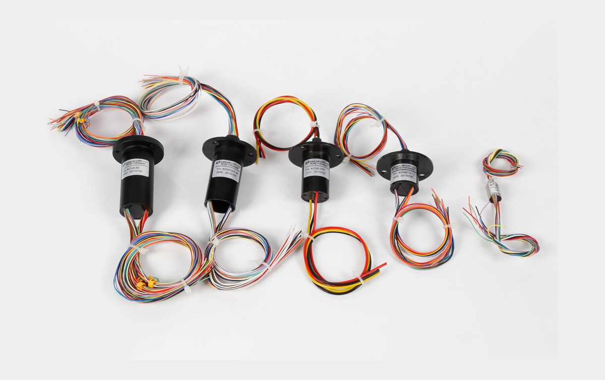 Capsule slip rings